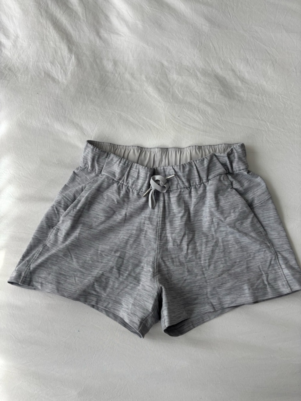 Lululemon On The Fly Shorts Size 4 Grey Athletic